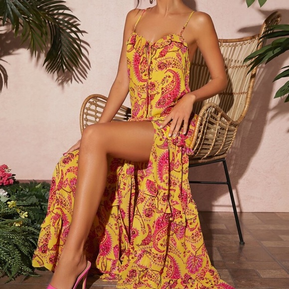 Ruffled Tiered Paisley Maxi Dress - Picture 3 of 3